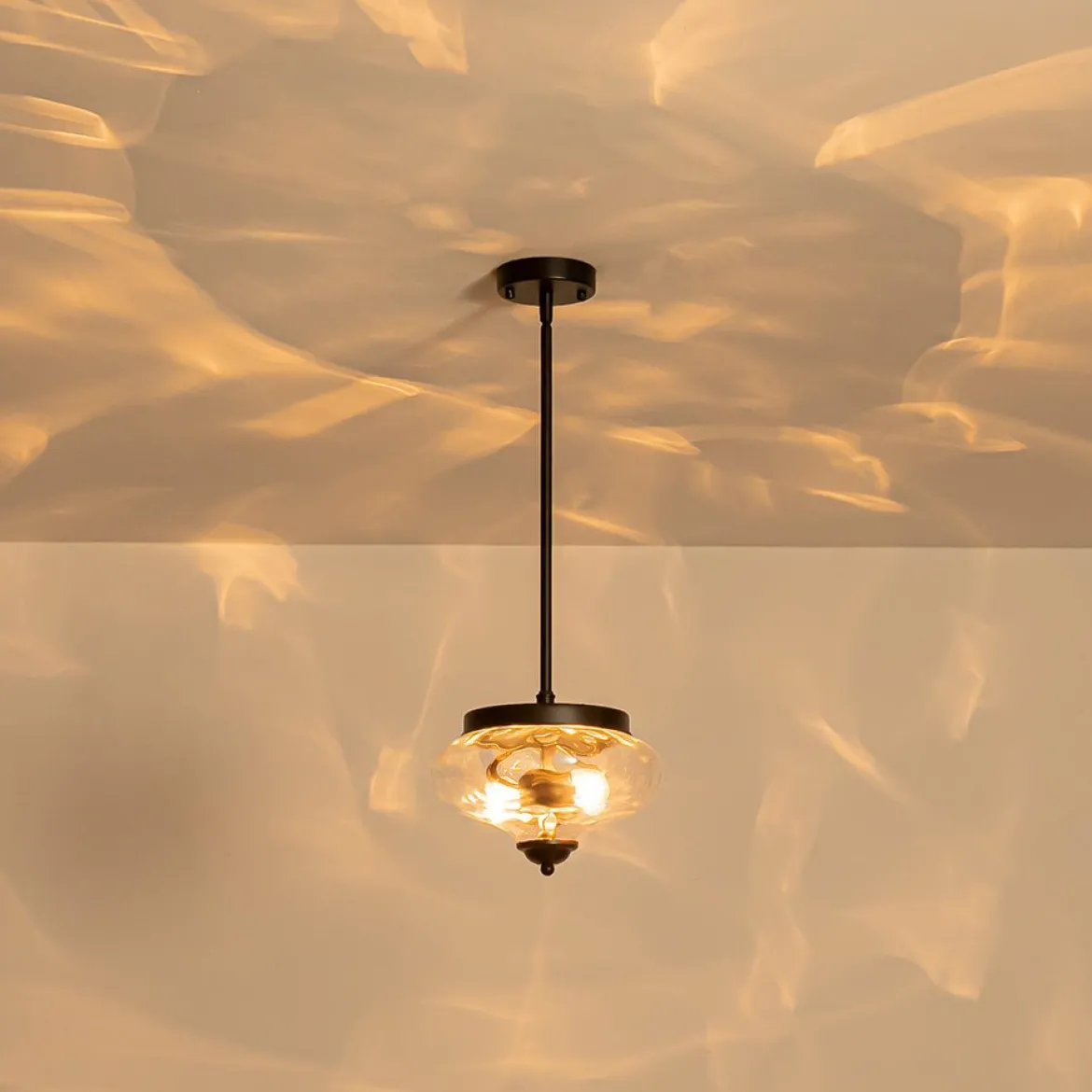 Farmhouse 2-light Round Hammered Glass Pendant Light