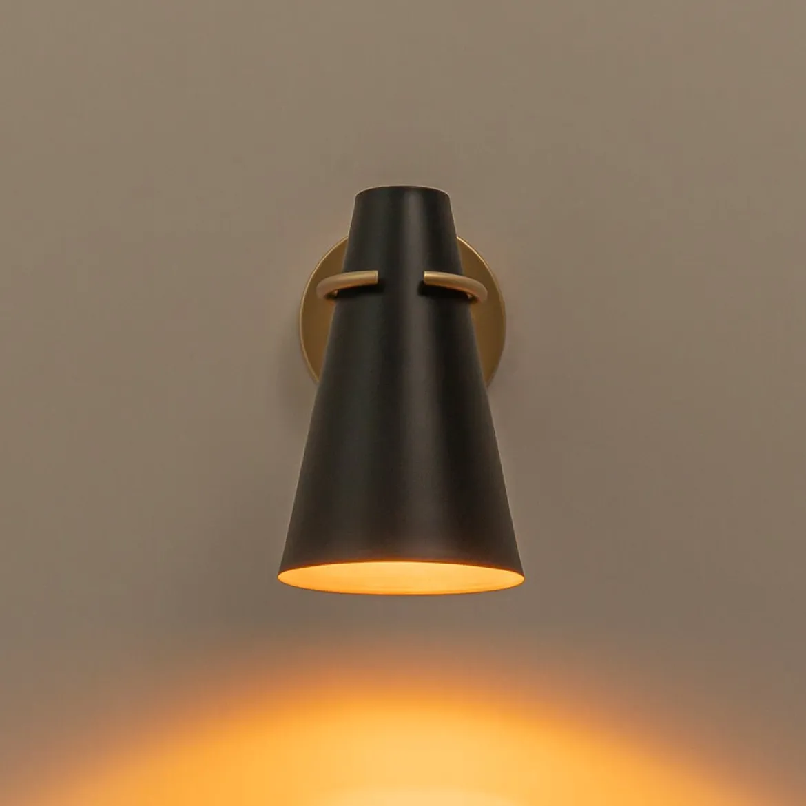 1-Light Adjustable Head Metal Cone Vanity Wall Sconce