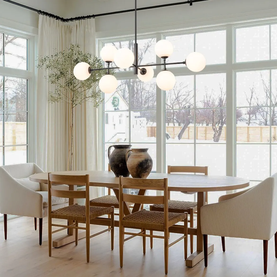 8-Light Linear Sputnik Frosted Glass Globe Chandelier