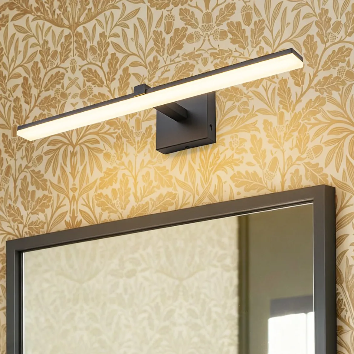 Minimalist Dimmable LED Linear Vanity Sconce Picture Light