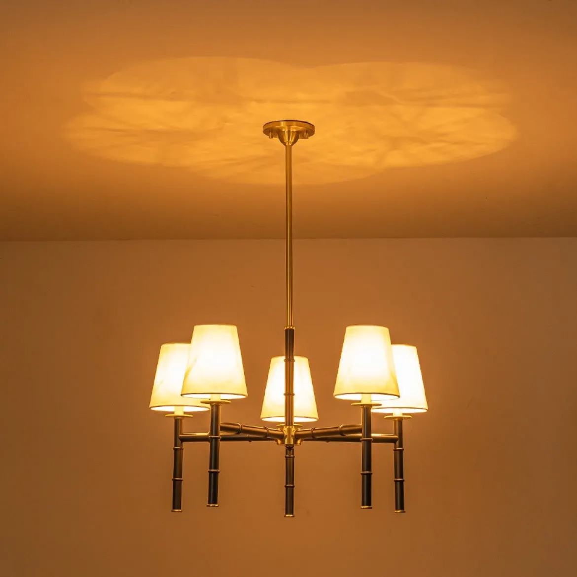 (OpenBox) Vintage Chic 5-Light White Linen Shade Chandelier